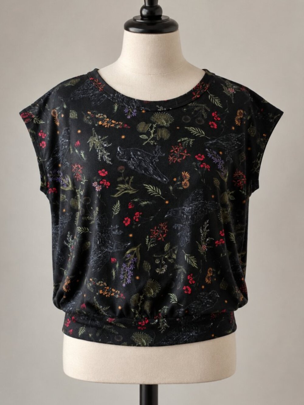 Midnight Hour Raven Floral Garden Top